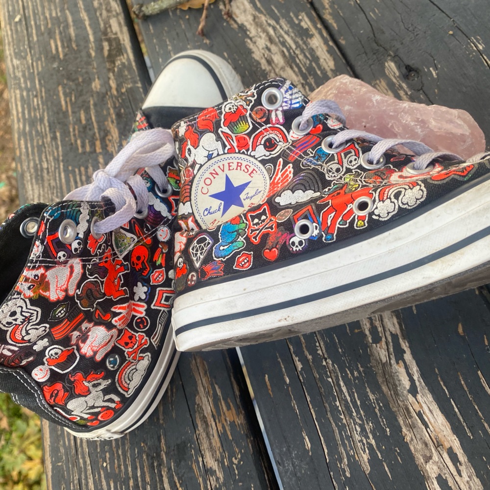 Chuck Taylor women size 7.5 Men size 5